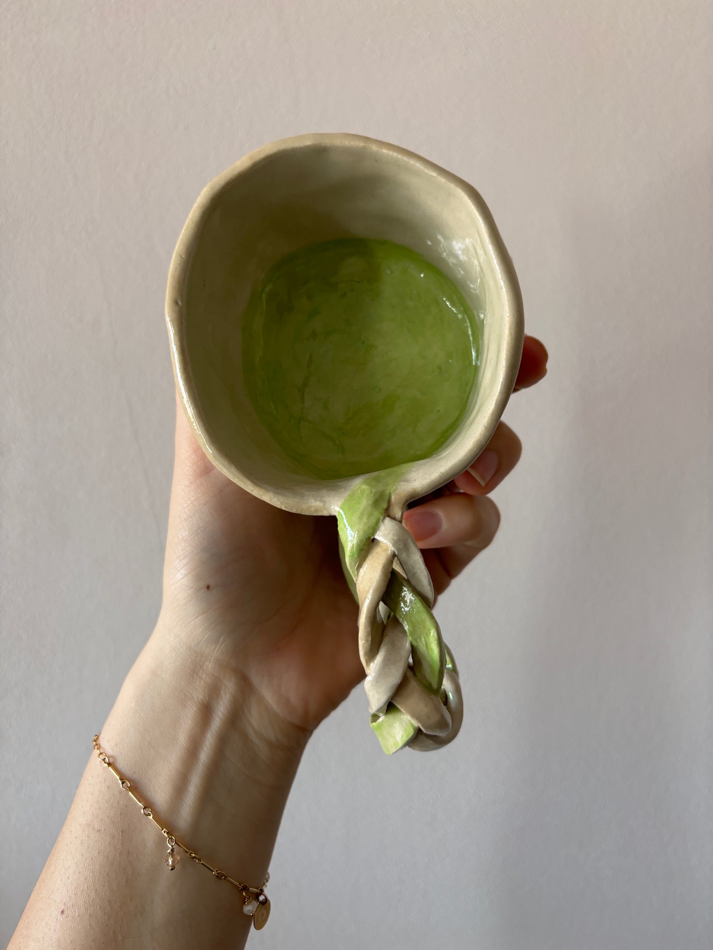 Chaja mokje- gevlochten oor - lime groen